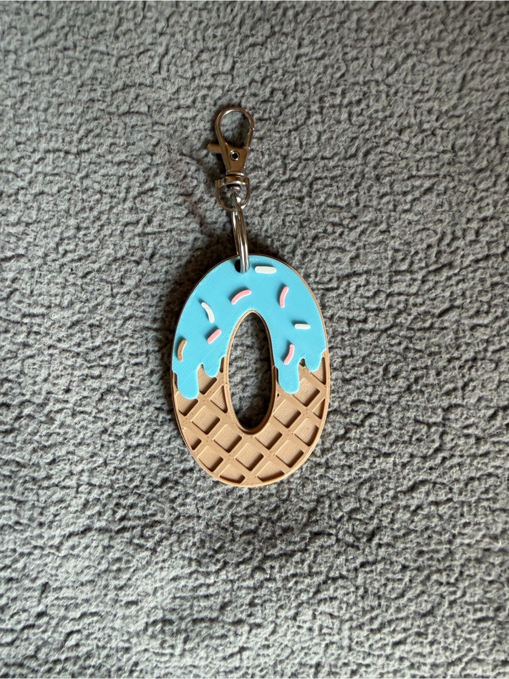 Ice Cream Cone Drip “0” Key Chain - Blue & Tan - Picture 1 of 3